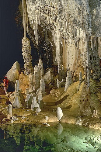 9 beautiful cave view in the world